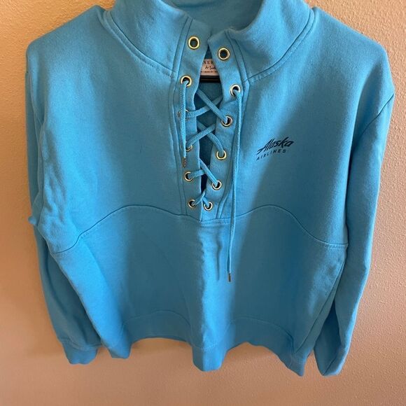 Ladies lace up grommet neck pullover sz M EUC - Picture 2 of 5